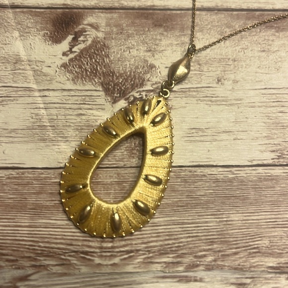 AGT 19” Gold Toned Chain & 2” Yellow Pendant - Picture 1 of 6